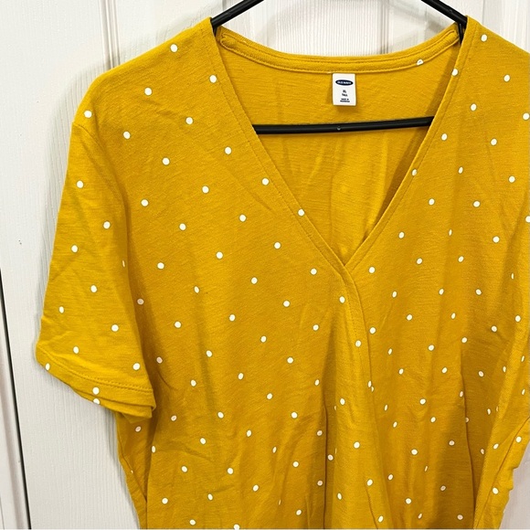 NWT Old Navy Yellow Polka Dot Faux Wrap Top Women’s Size XLT - Picture 3 of 6
